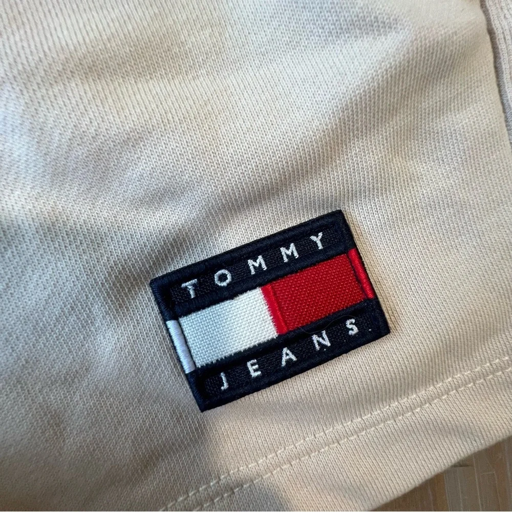 Tommy Jeans beige sweat shorts size small new